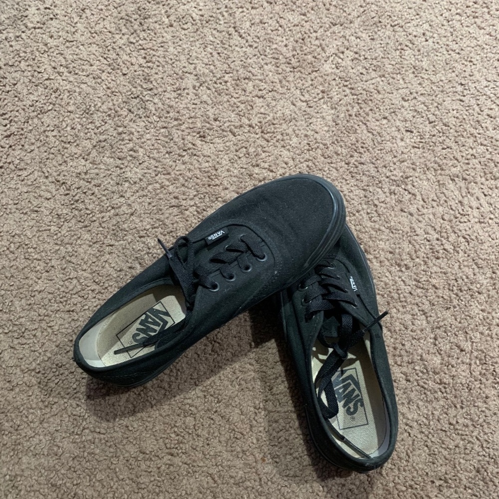 Clothes - Picture 2 of 16